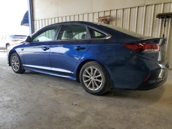 5NPE24AF3JH703588 2018 HYUNDAI SONATA - Image 2