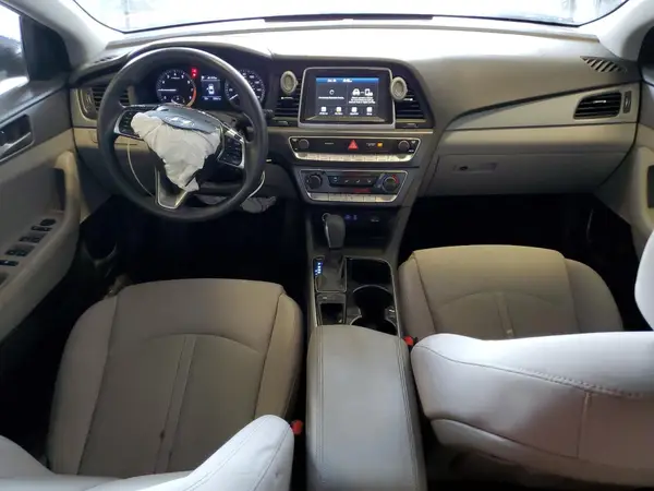 5NPE24AF3JH703588 2018 HYUNDAI SONATA - Image 8