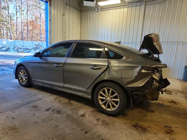 5NPE24AF3JH704580 2018 HYUNDAI SONATA - Image 2