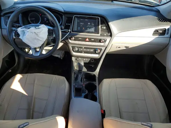 5NPE24AF3JH708208 2018 HYUNDAI SONATA - Image 8