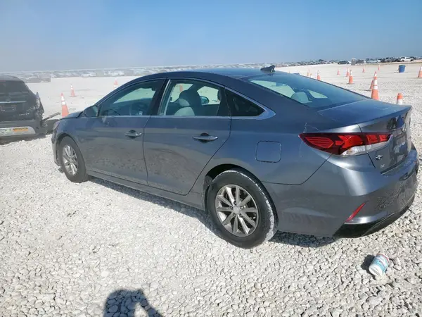 5NPE24AF3JH710038 2018 HYUNDAI SONATA - Image 2