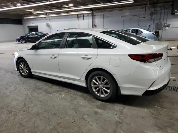 5NPE24AF3JH719208 2018 HYUNDAI SONATA - Image 2