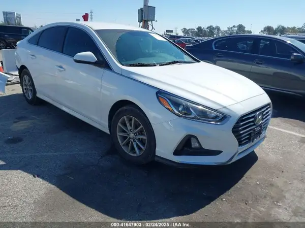 5NPE24AF3JH720858 2018 HYUNDAI SONATA - Image 1