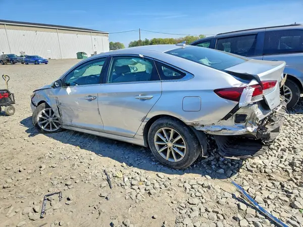 5NPE24AF3JH721797 2018 HYUNDAI SONATA - Image 2