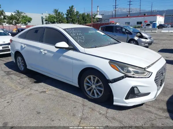 5NPE24AF3KH739573 2019 HYUNDAI SONATA - Image 1
