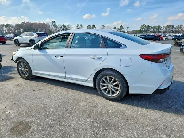 5NPE24AF3KH743140 2019 HYUNDAI SONATA - Image 2