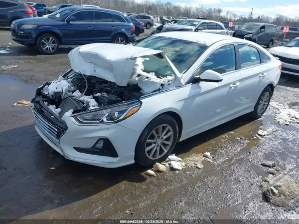 5NPE24AF3KH745826 2019 HYUNDAI SONATA - Image 2