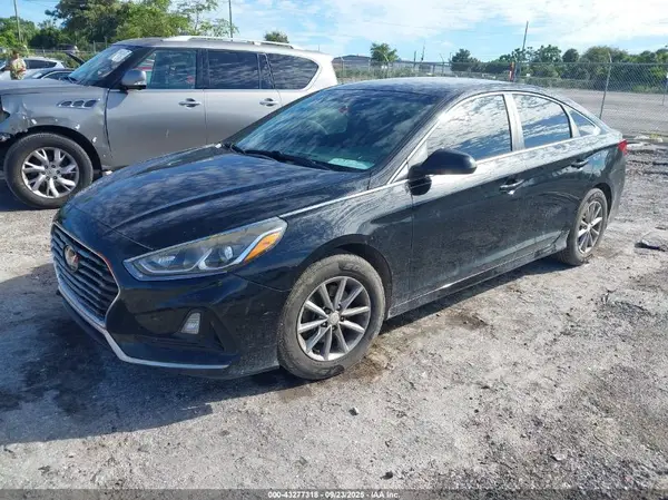 5NPE24AF3KH748404 2019 HYUNDAI SONATA - Image 2
