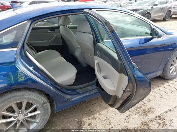 5NPE24AF3KH760553 2019 HYUNDAI SONATA - Image 8