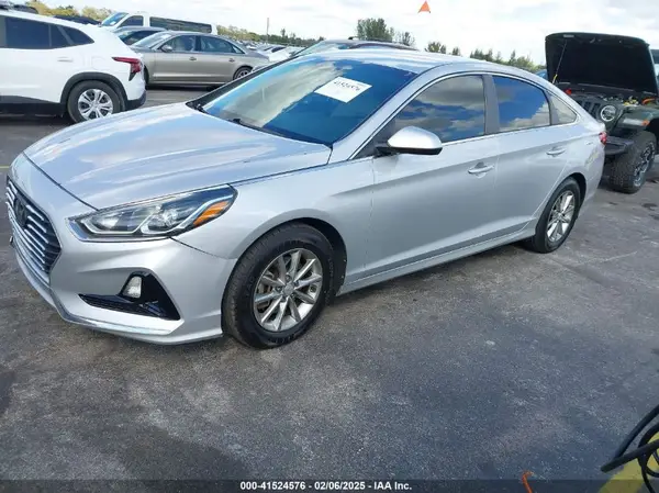 5NPE24AF3KH770628 2019 HYUNDAI SONATA - Image 2