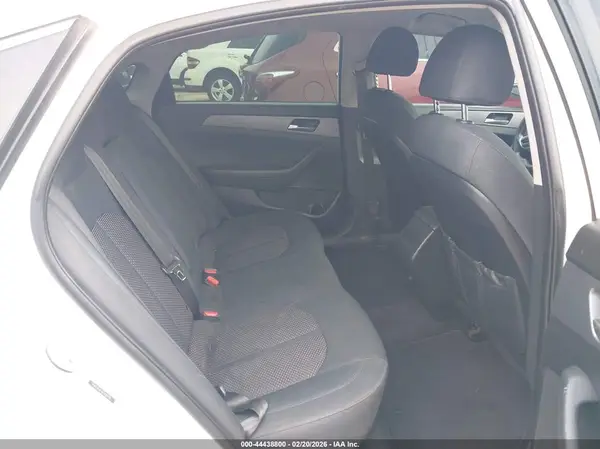 5NPE24AF3KH784738 2019 HYUNDAI SONATA - Image 8