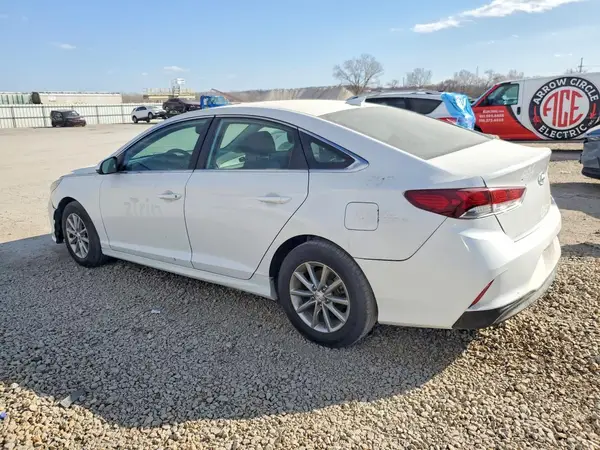5NPE24AF3KH786862 2019 HYUNDAI SONATA - Image 2