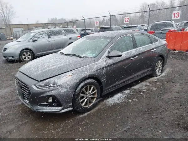 5NPE24AF3KH798980 2019 HYUNDAI SONATA - Image 2