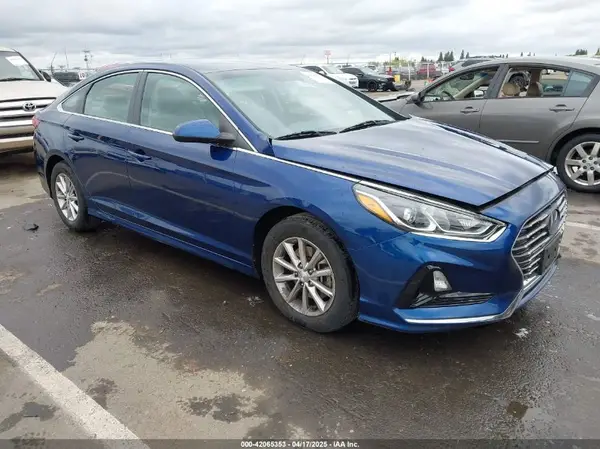 5NPE24AF3KH810724 2019 HYUNDAI SONATA - Image 1