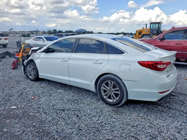 5NPE24AF4GH260442 2016 HYUNDAI SONATA - Image 2