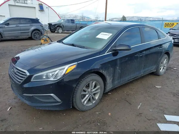 5NPE24AF4GH263874 2016 HYUNDAI SONATA - Image 2