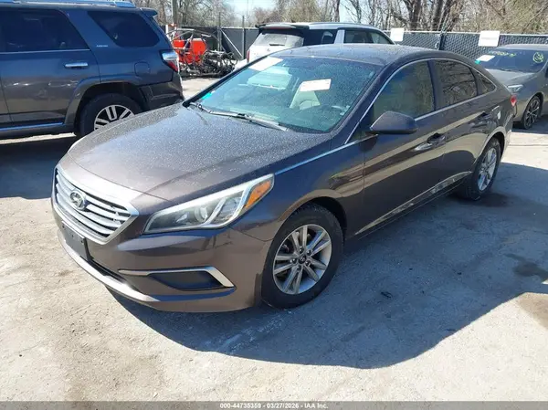 5NPE24AF4GH270386 2016 HYUNDAI SONATA - Image 2