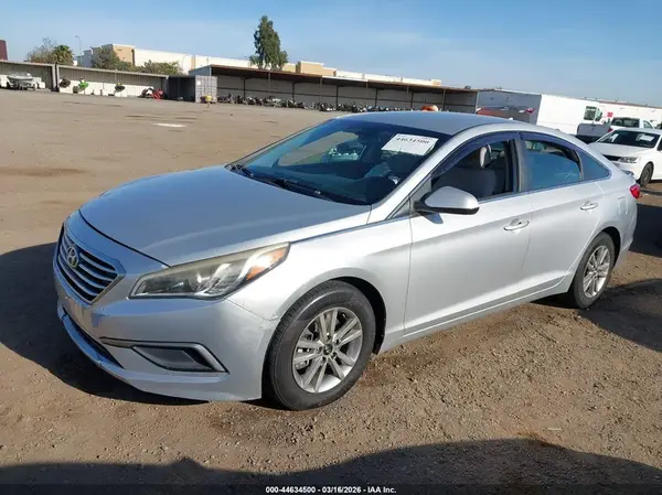 5NPE24AF4GH270761 2016 HYUNDAI SONATA - Image 2