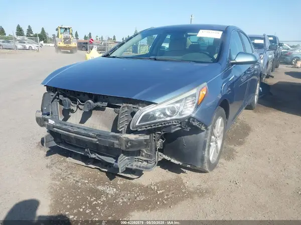 5NPE24AF4GH271425 2016 HYUNDAI SONATA - Image 2