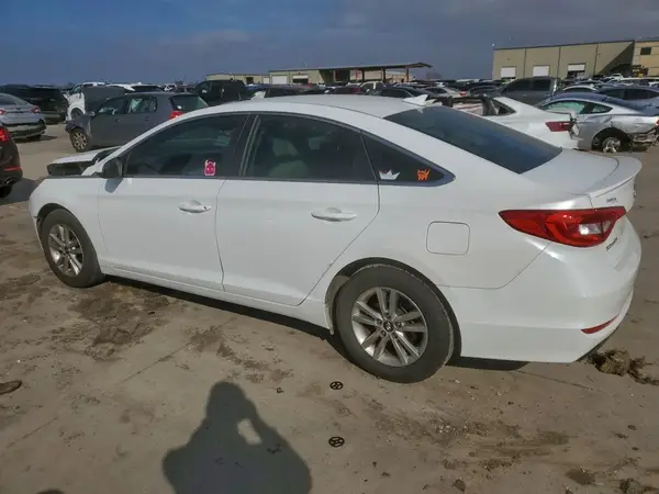 5NPE24AF4GH273918 2016 HYUNDAI SONATA - Image 2
