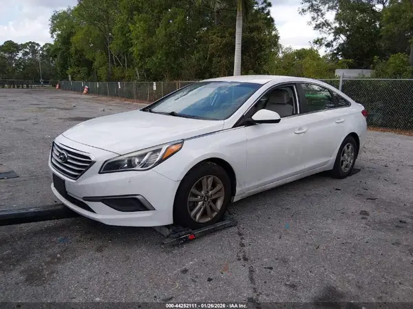 5NPE24AF4GH276012 2016 HYUNDAI SONATA - Image 2
