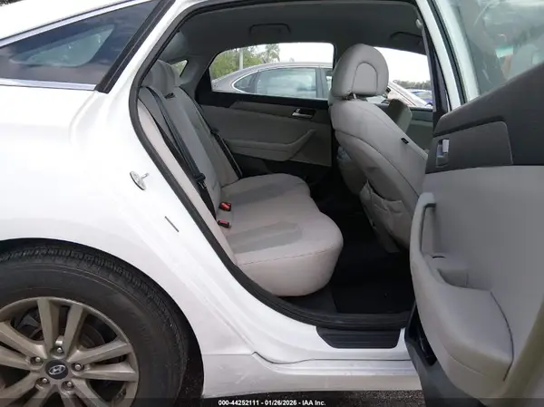 5NPE24AF4GH276012 2016 HYUNDAI SONATA - Image 8