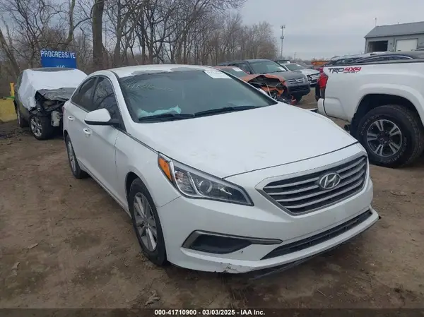 5NPE24AF4GH276270 2016 HYUNDAI SONATA - Image 1