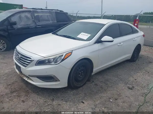 5NPE24AF4GH280853 2016 HYUNDAI SONATA - Image 2