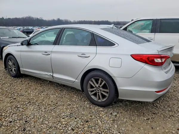 5NPE24AF4GH283493 2016 HYUNDAI SONATA - Image 2