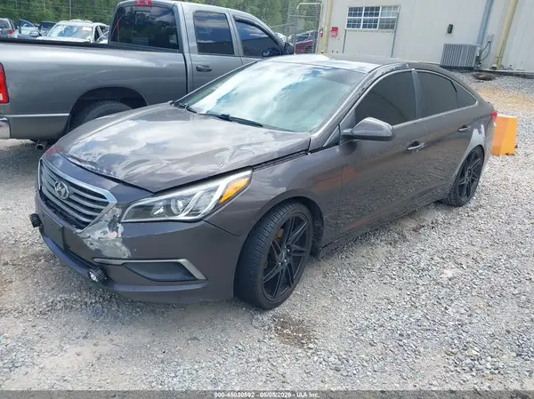 5NPE24AF4GH283722 2016 HYUNDAI SONATA - Image 2