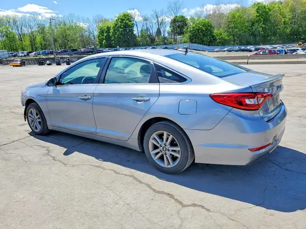 5NPE24AF4GH285129 2016 HYUNDAI SONATA - Image 2