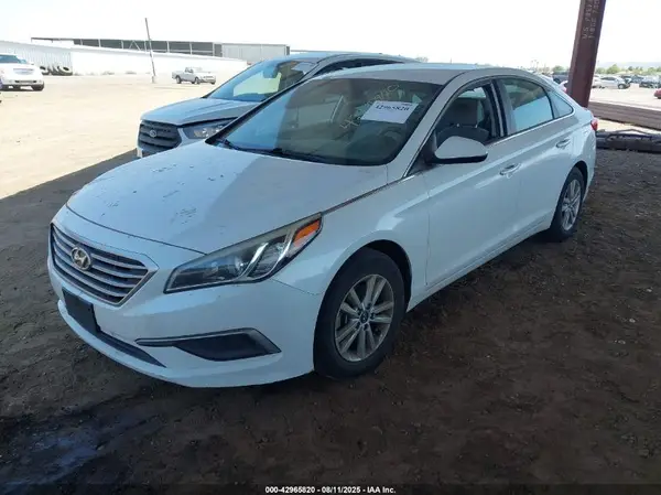 5NPE24AF4GH285762 2016 HYUNDAI SONATA - Image 2