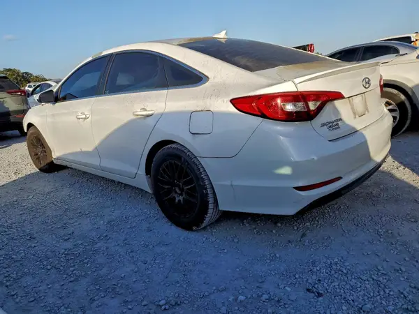 5NPE24AF4GH288368 2016 HYUNDAI SONATA - Image 2