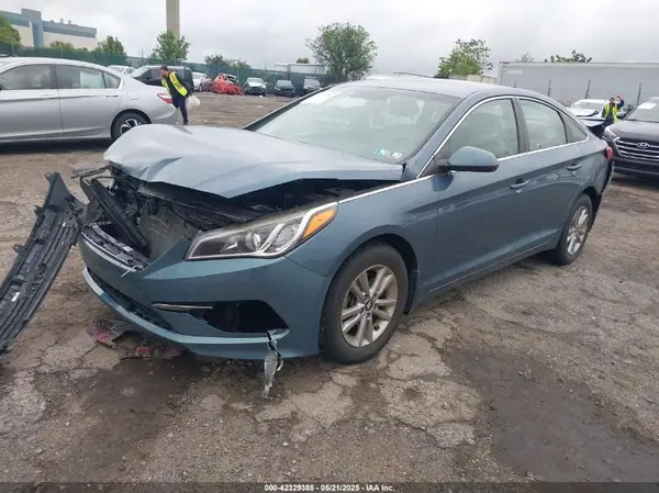 5NPE24AF4GH294557 2016 HYUNDAI SONATA - Image 2