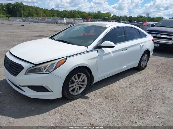 5NPE24AF4GH302186 2016 HYUNDAI SONATA - Image 2