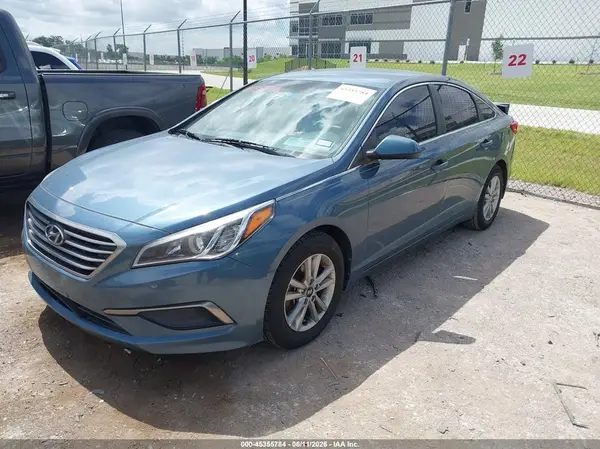 5NPE24AF4GH302950 2016 HYUNDAI SONATA - Image 2
