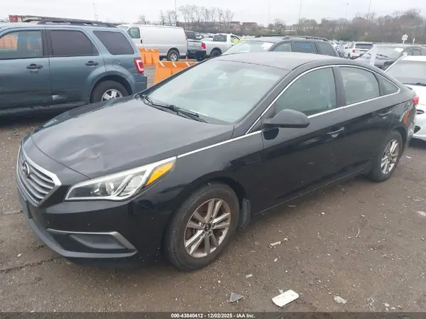 5NPE24AF4GH308697 2016 HYUNDAI SONATA - Image 2