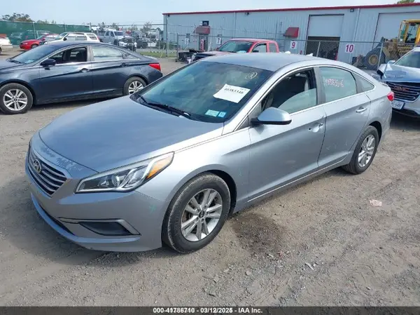 5NPE24AF4GH318145 2016 HYUNDAI SONATA - Image 2