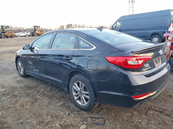 5NPE24AF4GH320929 2016 HYUNDAI SONATA - Image 2