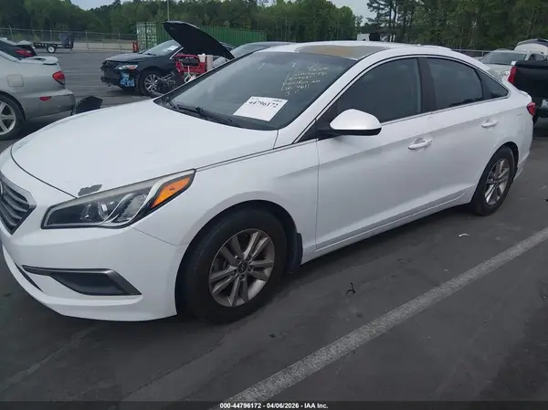 5NPE24AF4GH324611 2016 HYUNDAI SONATA - Image 2
