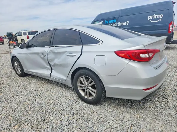 5NPE24AF4GH324818 2016 HYUNDAI SONATA - Image 2