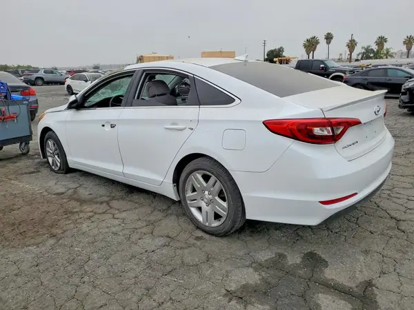 5NPE24AF4GH325807 2016 HYUNDAI SONATA - Image 2