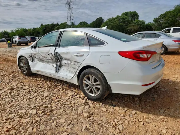 5NPE24AF4GH327881 2016 HYUNDAI SONATA - Image 2