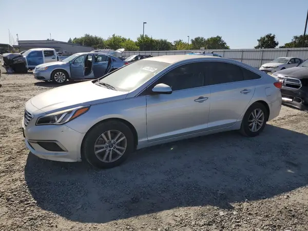 5NPE24AF4GH330117 2016 HYUNDAI SONATA - Image 1