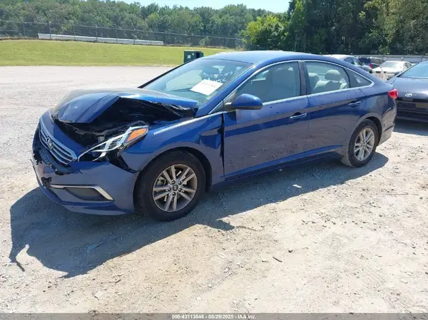 5NPE24AF4GH330456 2016 HYUNDAI SONATA - Image 2