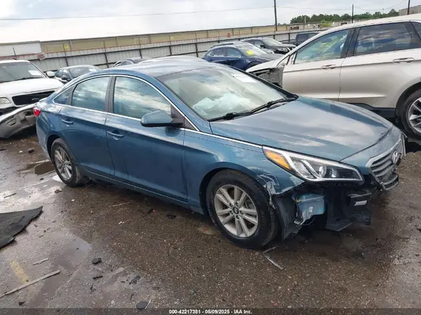 5NPE24AF4GH335687 2016 HYUNDAI SONATA - Image 1