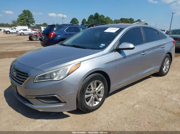 5NPE24AF4GH338718 2016 HYUNDAI SONATA - Image 2
