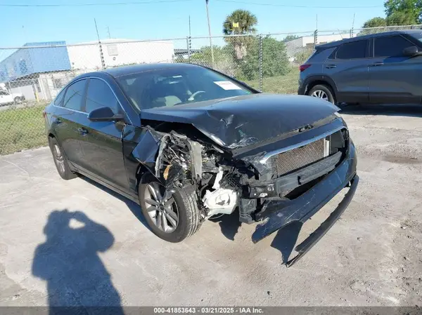 5NPE24AF4GH340064 2016 HYUNDAI SONATA - Image 1