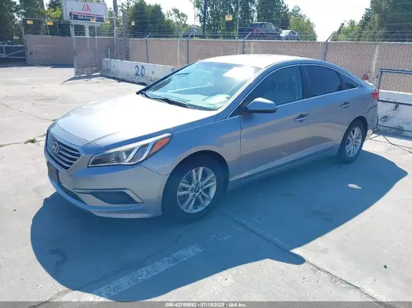 5NPE24AF4GH342011 2016 HYUNDAI SONATA - Image 2