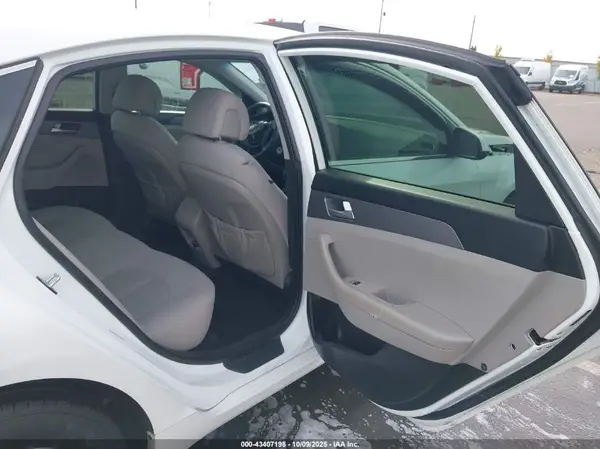 5NPE24AF4GH345894 2016 HYUNDAI SONATA - Image 8